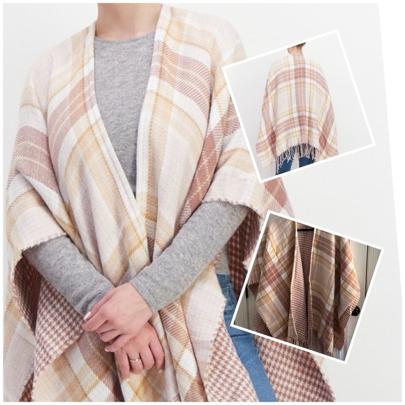 Steve Madden Women's Reversible Multi Cardigan/Kimono in Blush O/S, EUC - Picture 1 of 16